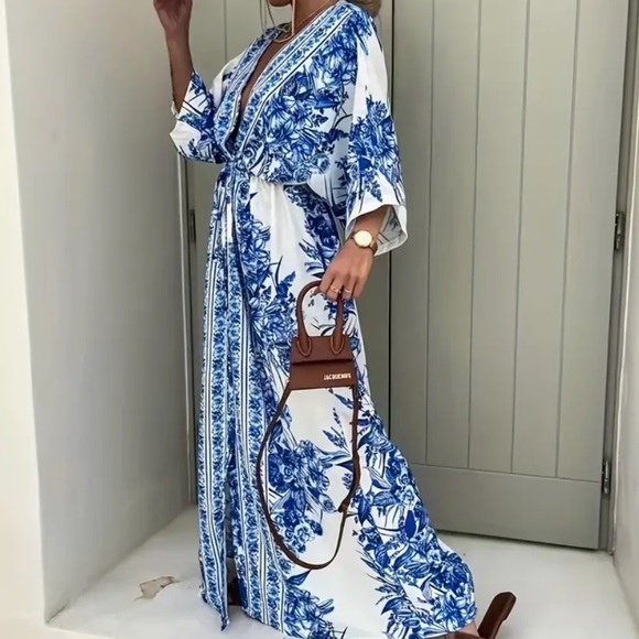 Blue And White Floral Kimono Maxi Length Belted Resort Wear Beach Cover Up - Picture 4 of 6